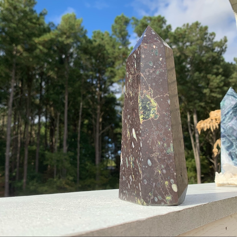 Plumb Blossom Jade Tower